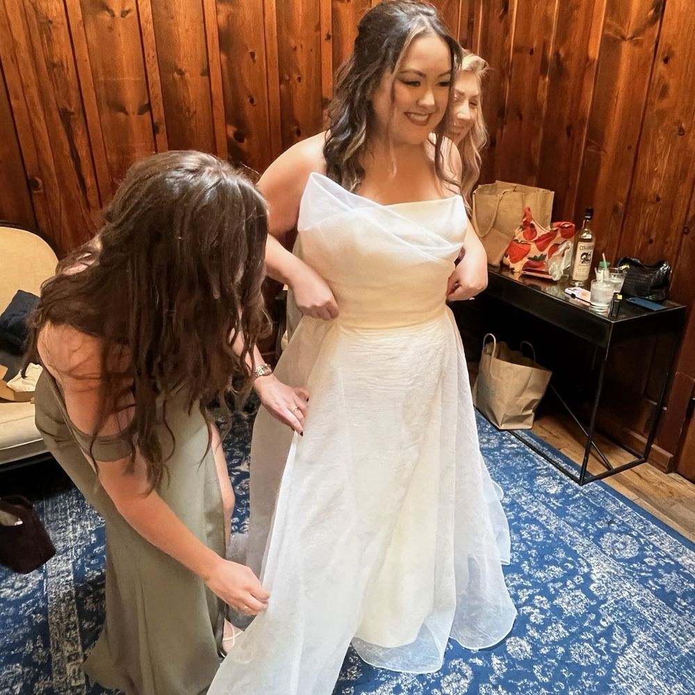 Kalani Brown - Our hair after being outside in damp weather for pictures. Still looked amazing! - Hair Stylists Near Me Kalani Brown - Our hair after being outside in damp weather for pictures. Still looked amazing! - Hair Stylists Near Me