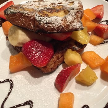 Clafoutis - Fresh fruit French toast - French Near Me - Santa Fe, New Mexico Clafoutis - Fresh fruit French toast - French Near Me - Santa Fe, New Mexico