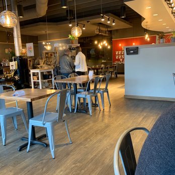 Dunn Brothers Coffee - Huge coffee shop! - Coffee & Tea Near Me - Arden Hills, Minnesota