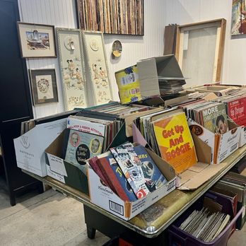 Picker Place Market - Records - Antiques Near Me - Tampa, Florida Picker Place Market - Records - Antiques Near Me - Tampa, Florida