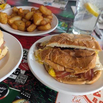 Fast Break - The Bob Sandwich - Breakfast & Brunch Near Me - Toms River, New Jersey Fast Break - The Bob Sandwich - Breakfast & Brunch Near Me - Toms River, New Jersey