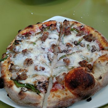 Flippers Pizza - Mmmmmmmm my pie - Pizza Near Me - Wildwood, Florida