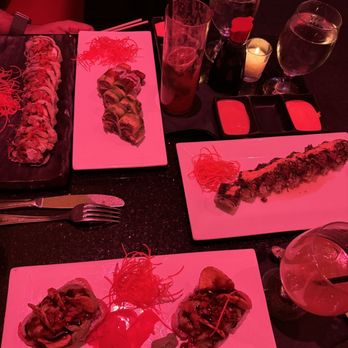 Mamasushi - Bronx - LOBSTER N STEAK, 5 Tigueres Roll,  El Fuerte Roll El Montro Roll - Sushi Bars Near Me - Bronx, New York