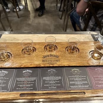 The Jack Daniel Distillery - Whiskey tasting - Distilleries Near Me - Lynchburg, Tennessee
