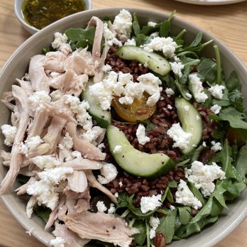 Sereneco - Arugula bowl with chicken - New American Near Me - Brooklyn, New York