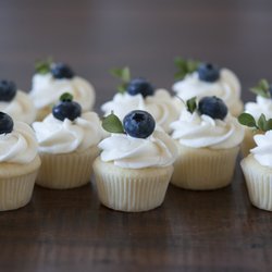 Scrumpoptious - Mini Lemon cupcakes