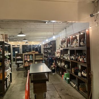 Bar & Garden - Inside - Beer, Wine & Spirits Near Me - Culver City, California