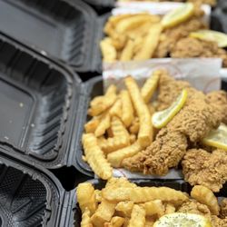 Orange Lee’s PoBoys & Wings - 2pc Catfish Filets & Fries