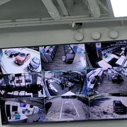 Tornado Express Laundry- Dallas - Security camera TV. ^5