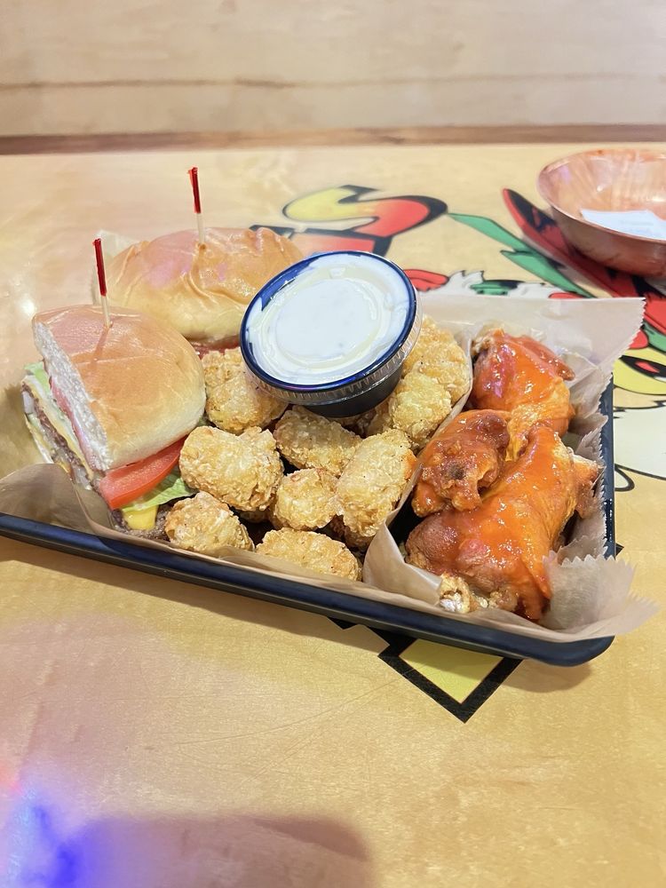 Social spots from Wings Etc