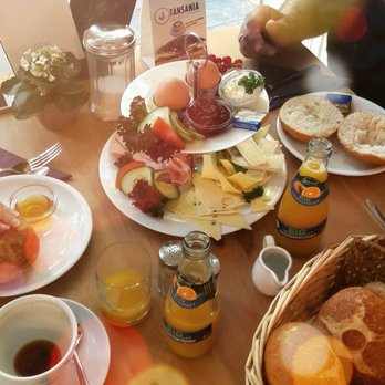 Cafe Eulinchen - Cafes Near Me - Berlin, BE