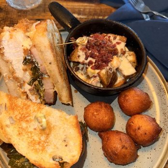 Sundae Cafe - Down South Grilled Cheese - Seafood Near Me - Tybee Island, Georgia