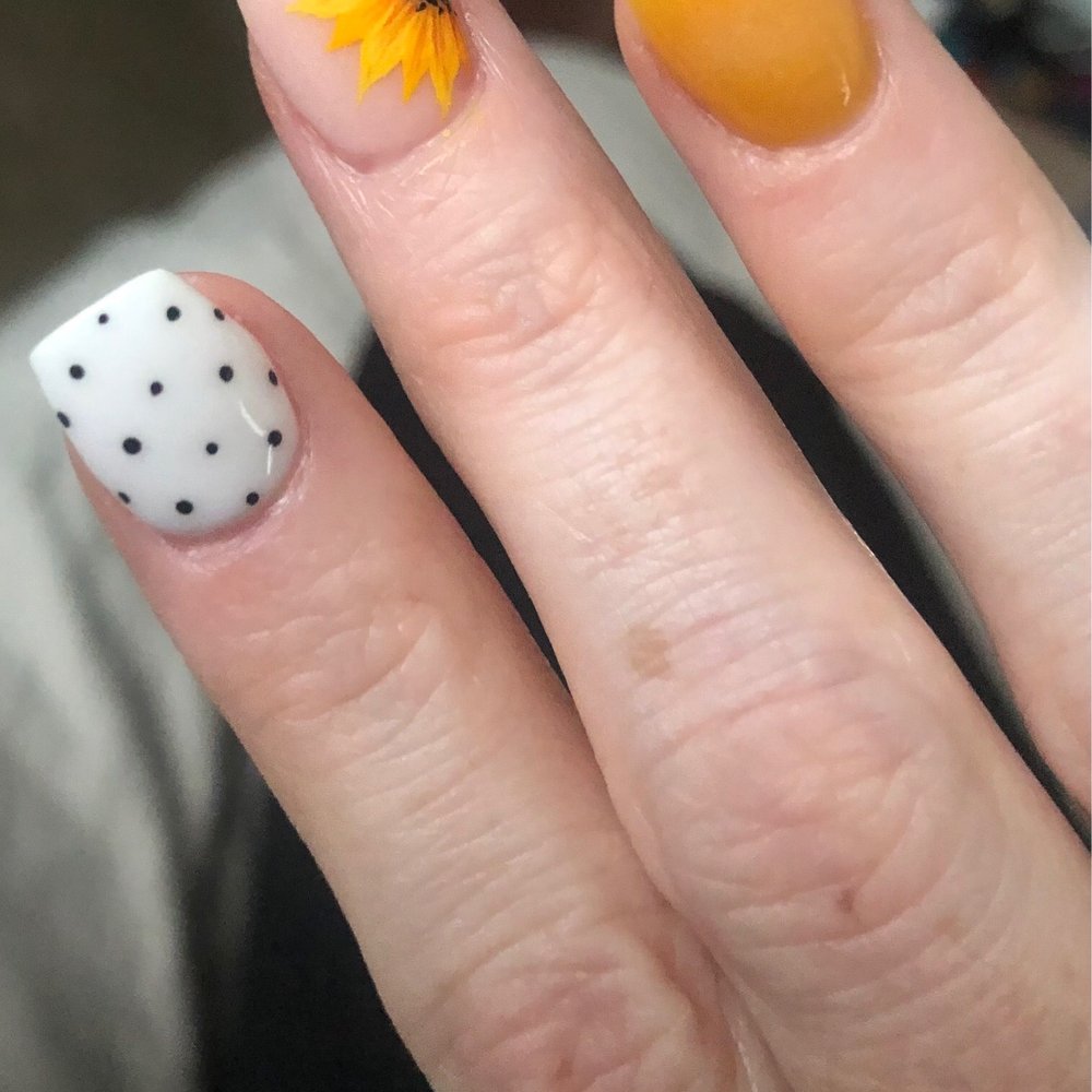 Distinctive Nails - Nail Salons Near Me - Summerville, South Carolina Distinctive Nails - Nail Salons Near Me - Summerville, South Carolina