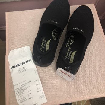 SKECHERS Retail - Shoe Stores Near Me - New York, New York SKECHERS Retail - Shoe Stores Near Me - New York, New York