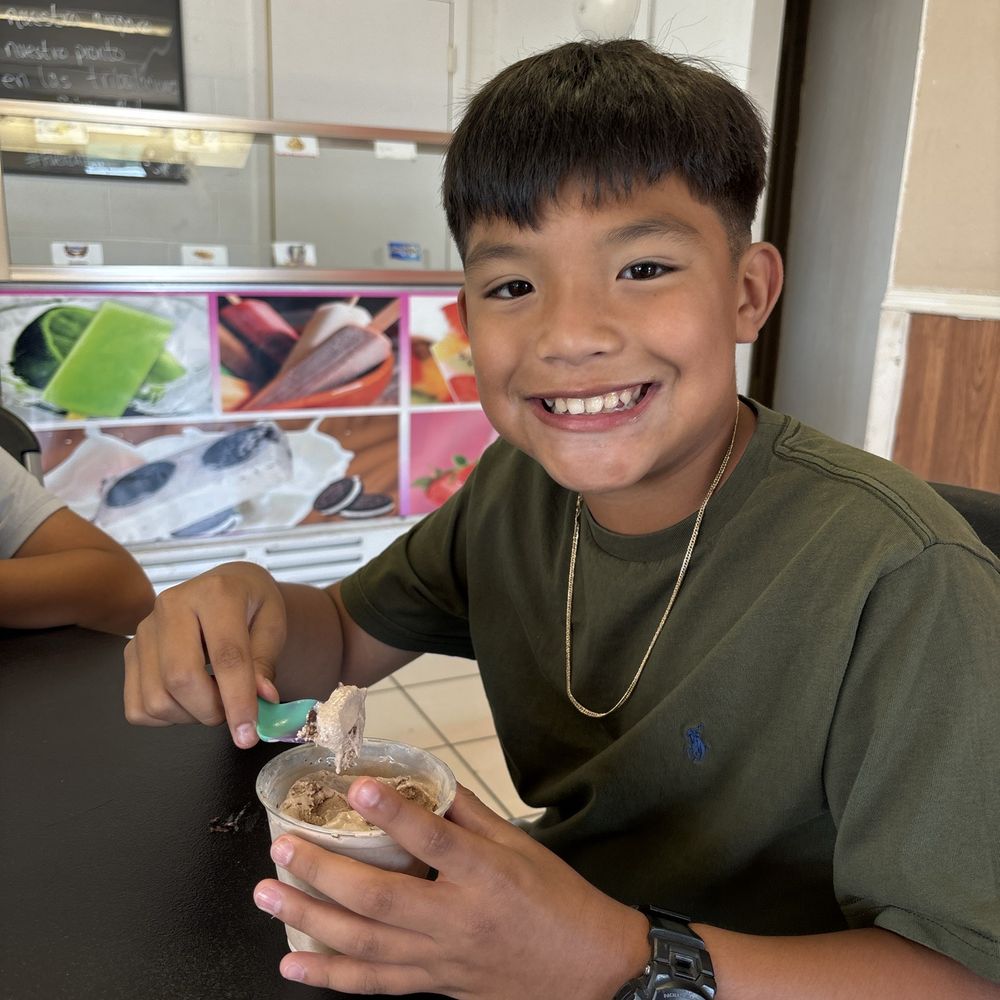 Paleteria Y Neveria El Arcoiris - Ice Cream & Frozen Yogurt Near Me - Perryton, Texas Paleteria Y Neveria El Arcoiris - Ice Cream & Frozen Yogurt Near Me - Perryton, Texas