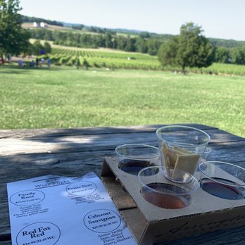 Arrington Vineyards - Red Wine Flight - Wine Tasting Room Near Me - Arrington, Tennessee