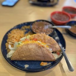 Two taco lunch special - these are ranchero chicken Two taco lunch special - these are ranchero chicken