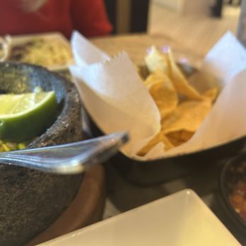 Carretas Mexican restaurant - Chips and guac - Mexican Near Me - Ballwin, Missouri Carretas Mexican restaurant - Chips and guac - Mexican Near Me - Ballwin, Missouri