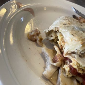 Hi-Lo Cafe - We say no bacons .. they made another one .. still have beacons and no potatoes .. - American Near Me - Weed, California Hi-Lo Cafe - We say no bacons .. they made another one .. still have beacons and no potatoes .. - American Near Me - Weed, California
