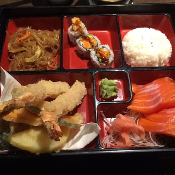 Hamaru Sushi - Sashimi -tempura bento lunch combo. Requested only salmon sashimi which they were able to accommodate. - Japanese Near Me - Toronto, Ontario Hamaru Sushi - Sashimi -tempura bento lunch combo. Requested only salmon sashimi which they were able to accommodate. - Japanese Near Me - Toronto, Ontario