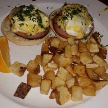 Lips - Atlanta - Eggs Benedict. - Bars Near Me - Atlanta, Georgia Lips - Atlanta - Eggs Benedict. - Bars Near Me - Atlanta, Georgia