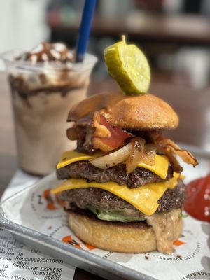 Bunz Handcrafted Burgers by null