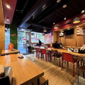 Brooklyn's Finest Pizza - Main seating area - Pizza Near Me - Denver, Colorado Brooklyn's Finest Pizza - Main seating area - Pizza Near Me - Denver, Colorado