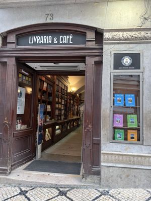 Livraria Bertrand - Chiado by null