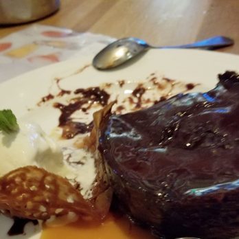 Earls Kitchen + Bar - Dessert - New American Near Me - McLean, Virginia Earls Kitchen + Bar - Dessert - New American Near Me - McLean, Virginia