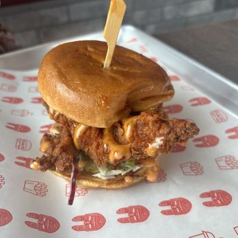 Gladiator Burger & Steak - Nashville hot chicken sandwich - Burgers Near Me - Mississauga, Ontario