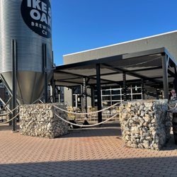 EDG Patio & Shade - Sundance Louvered Roof at Ike & Oak Brewery in Burr Ridge, IL
