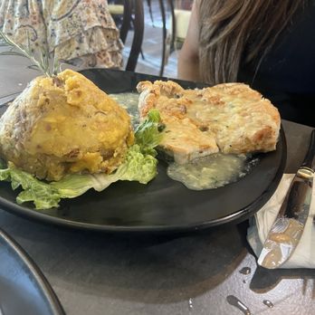 Las Americas Restaurant - Mofongo con Pechuga ala Plancha - Dominican Near Me - West Palm Beach, Florida Las Americas Restaurant - Mofongo con Pechuga ala Plancha - Dominican Near Me - West Palm Beach, Florida