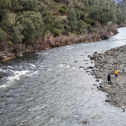 Merced River @ Yosemite National Park - View from top of bridge