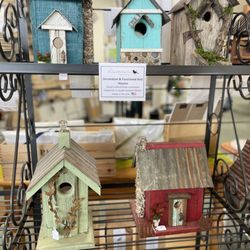 The Backyard Birding Store - Unique hand-crafted bird houses