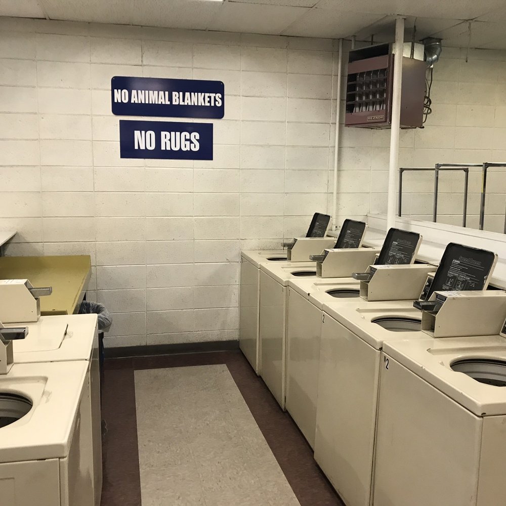 Central Point Laundromat - Older washing maches and clean - Laundromat Near Me - Central Point, Oregon Central Point Laundromat - Older washing maches and clean - Laundromat Near Me - Central Point, Oregon