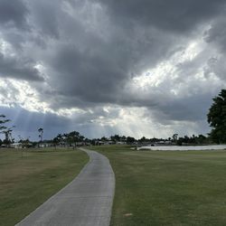 Maple Leaf Golf & Country Club