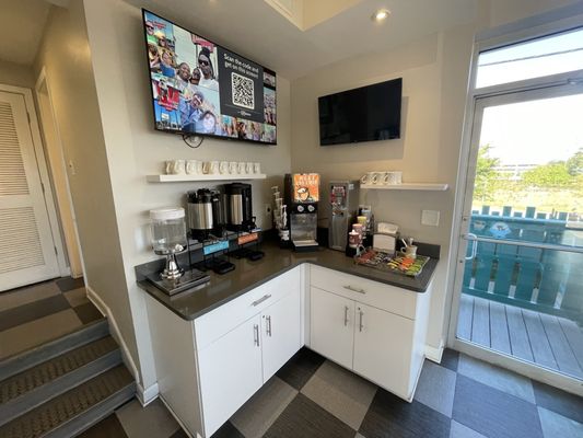 Thunderbird Inn by null