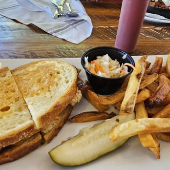 Joe's 320 Cafe - Chicken breast melt with fries - Breakfast & Brunch Near Me - Boston, Massachusetts