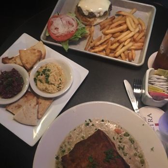 Old Oar House Irish Pub - Chicken pot pie along with the best cheeseburger and a hummus platter for starters. - Pubs Near Me - Millville, New Jersey