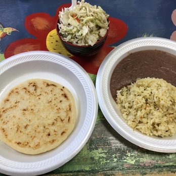 El Rincon Salvadoreño - Papusa de Queso con Chicharron, Rice and beans - Salvadoran Near Me - Taylorsville, Utah El Rincon Salvadoreño - Papusa de Queso con Chicharron, Rice and beans - Salvadoran Near Me - Taylorsville, Utah