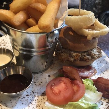 The World's End - Pubs Near Me - Edinburgh, EDH