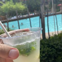 Uzima Springs Pool Bar - Lovely setting for a mojito