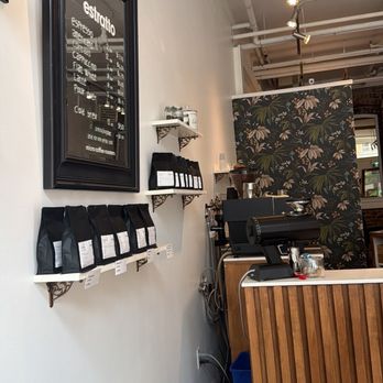 Estratto Coffee - Coffee bags - Coffee Roasteries Near Me - Vancouver, British Columbia