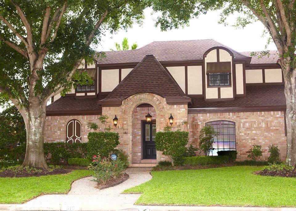 Slide of Xtreme Roofing - New Braunfels