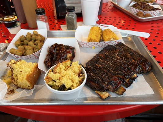 Dixie Pig Bar-B-Q by null