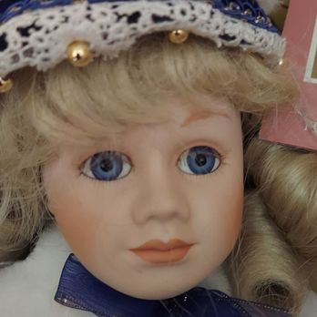 Objects Found Antique Store - Franklin Mint Dolls. Never out of box! 1988 - Antiques Near Me - Catonsville, Maryland
