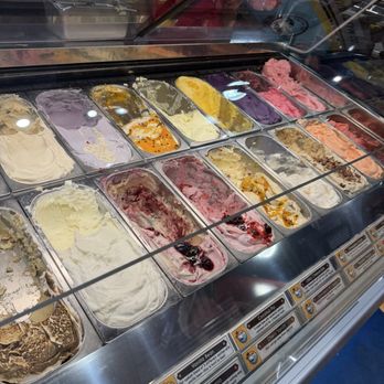 Island Cream Co - Ice Cream & Frozen Yogurt Near Me - Lahaina, Hawaii