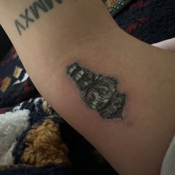Logic Ink Tattoo & Piercing - I took many pics at all healing stages - Tattoo Near Me - Hesperia, California Logic Ink Tattoo & Piercing - I took many pics at all healing stages - Tattoo Near Me - Hesperia, California