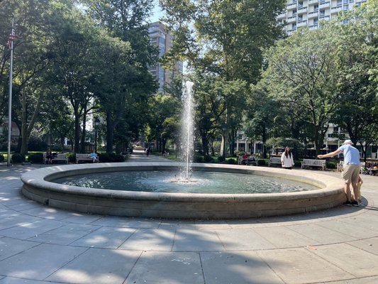 Washington Square by null