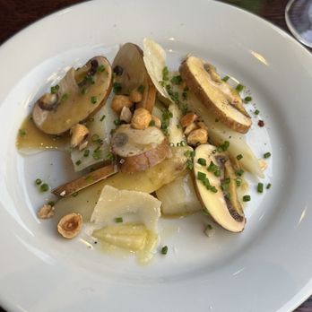 Les Arlots - Asparagus - French Near Me - Paris, 75